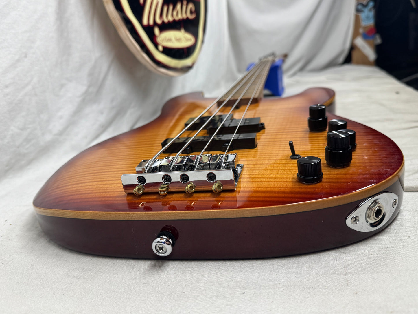 Sire Marcus Miller P10 p 10 4-string P-style Bass 2021