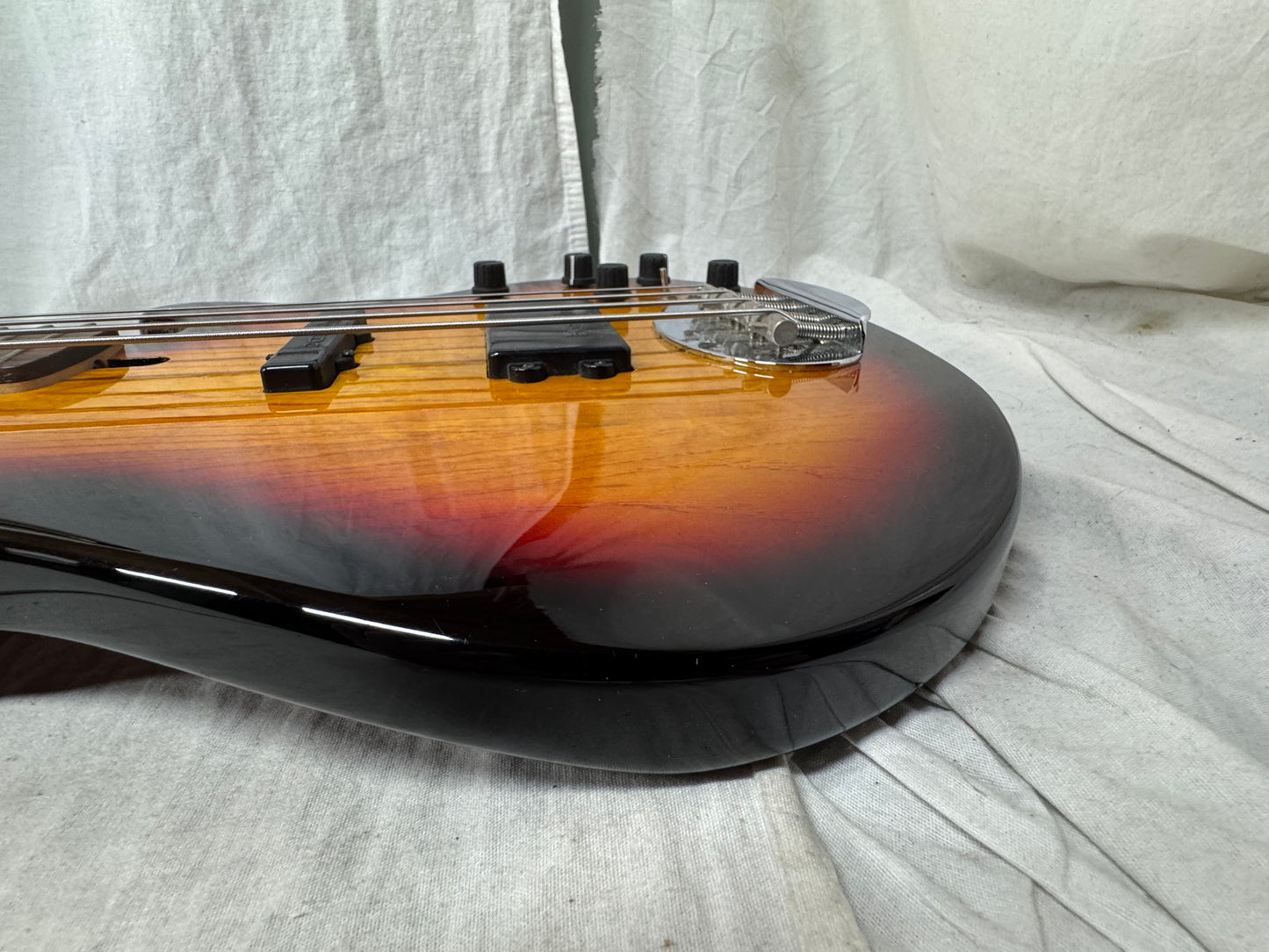 Lakland Skyline Series 44-02 4-string Bass - Sunburst
