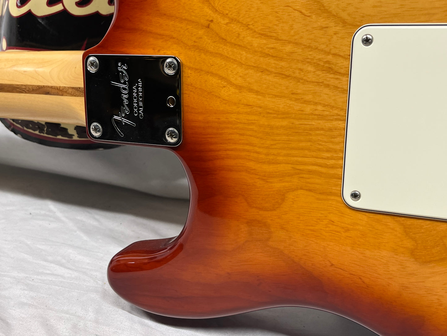Fender American Standard Stratocaster Strat HSS Shawbucker Electric Guitar with Case - Sienna Sunburst