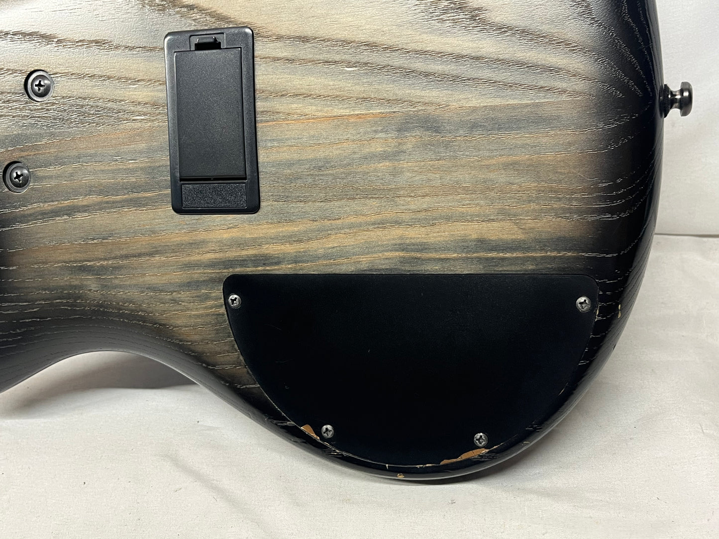 Ibanez Soundgear SR605E 5-String Electric Bass