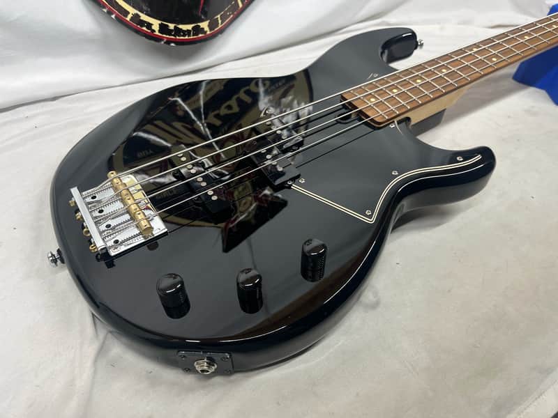 Yamaha Broad Bass BB234 4-String Electric Bass - Image 17