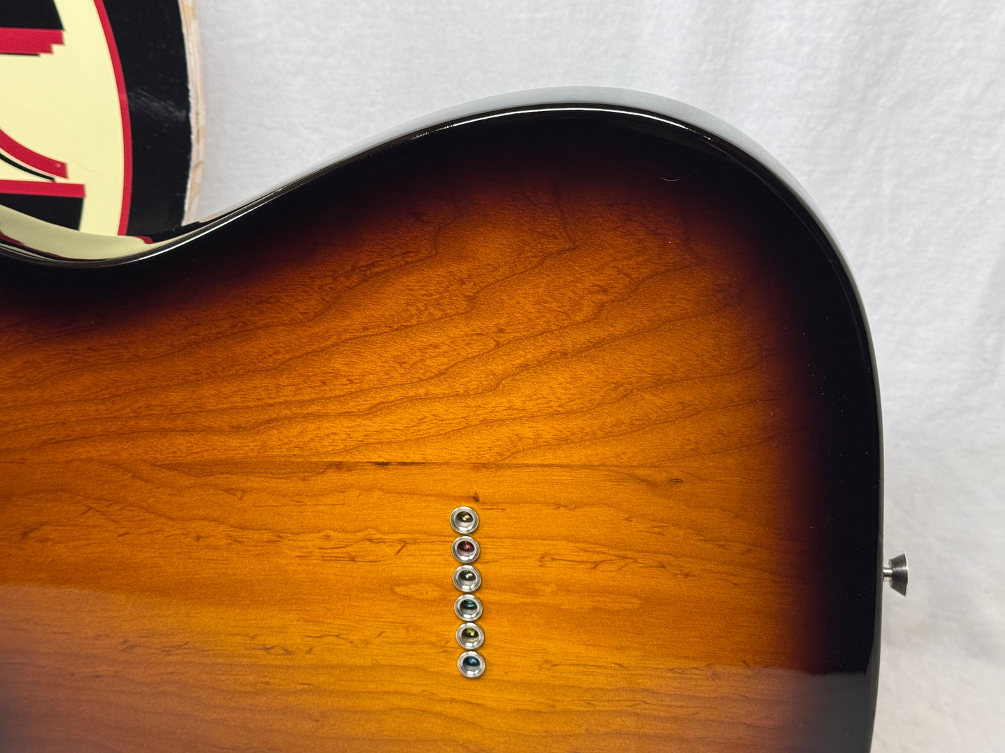 Fender American Professional Telecaster Guitar 2017 - 2-Color Sunburst / Maple neck