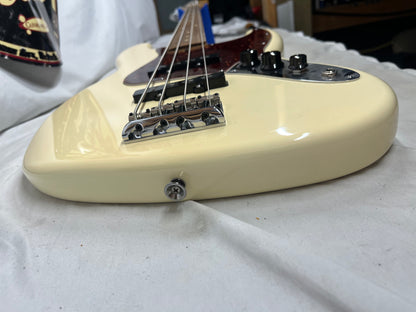 Fender American Standard 4-String Electric Jazz Bass 2011 - Olympic White