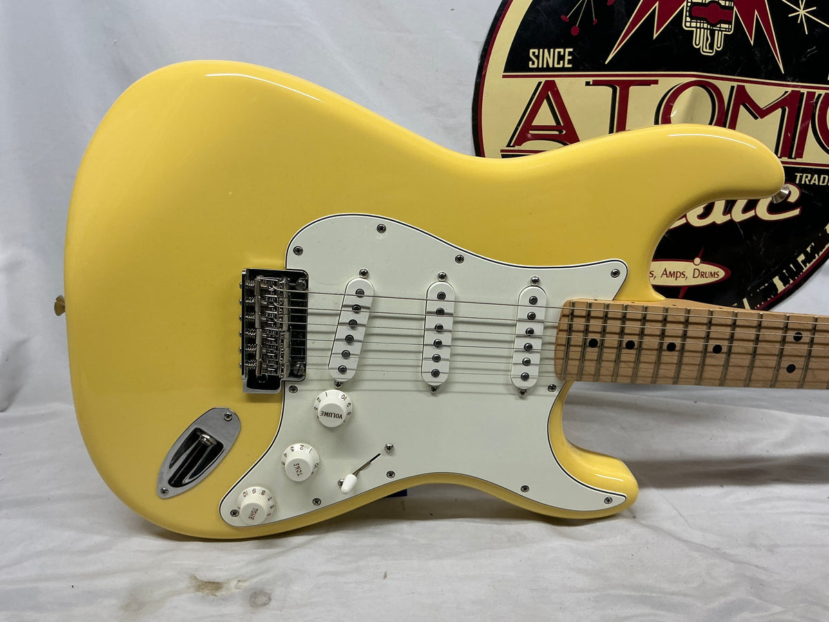 Fender Player Stratocaster 2022 - Butter Cream - Maple Fingerboard