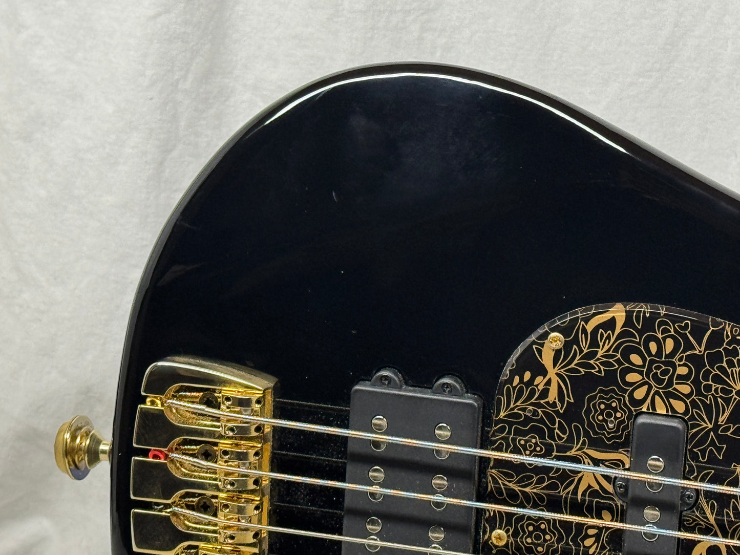 Sandberg California Ida Nielsen Signature 4-string Bass - Soft Aged Black / Birdseye Maple neck