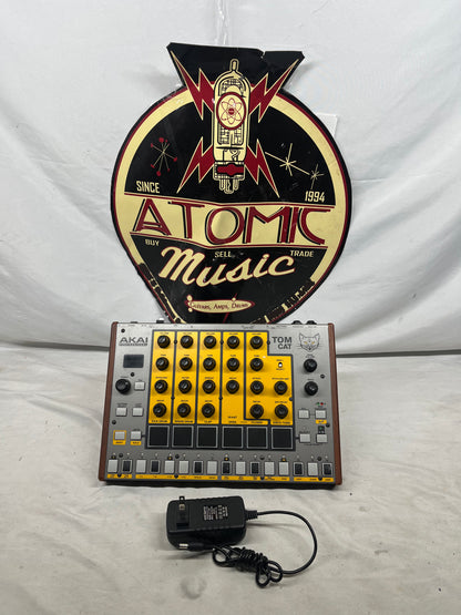 Akai Professional Tom Cat Analog Drum Machine with Power Supply