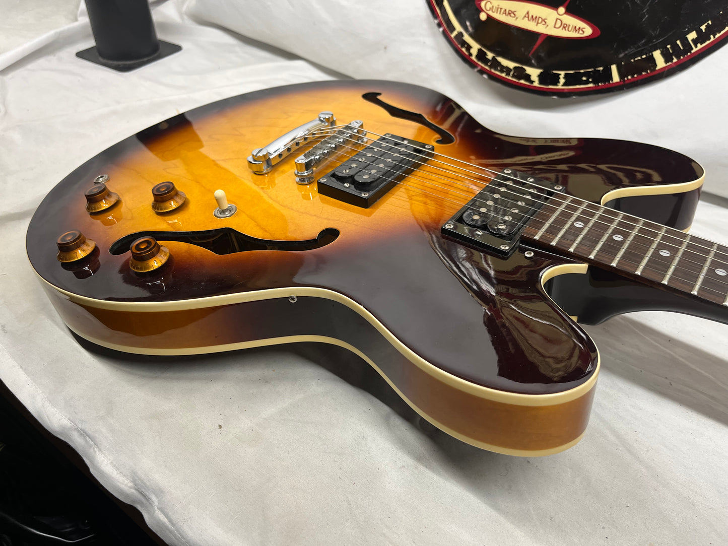 Epiphone Dot Semi-Hollow Body Electric Guitar