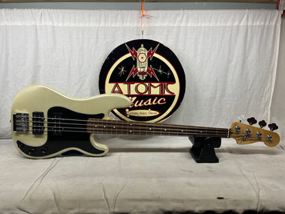 Fender Blacktop 4-String Electric Precision Bass MIM - Made in Mexico - White Chrome Pearl