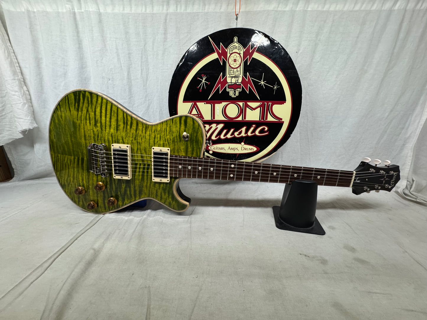 Knaggs Kenai-T2 Guitar with Case 2016 - Lime Green