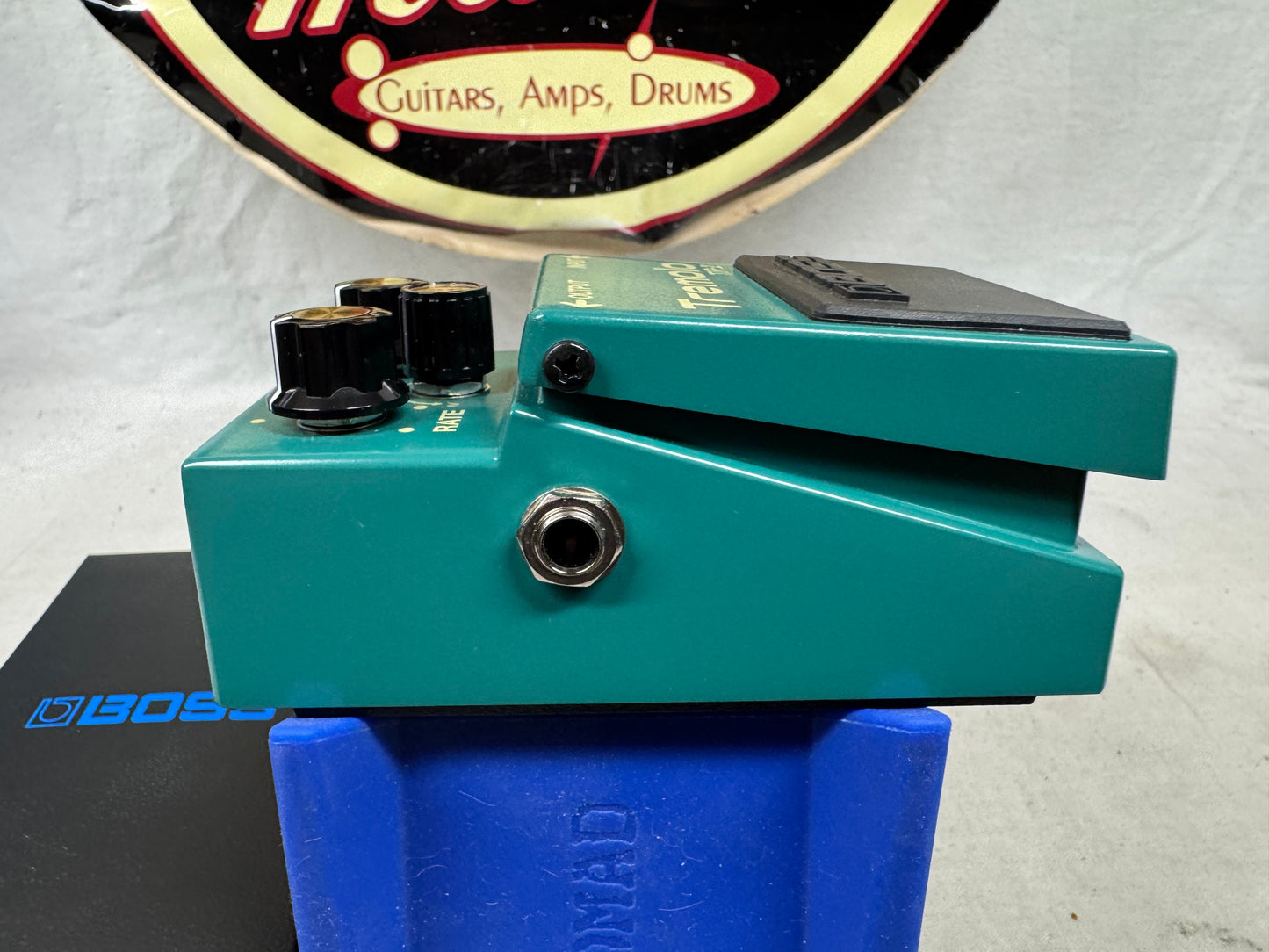 Boss TR-2 tr2 Tremolo Pedal with Box 2026