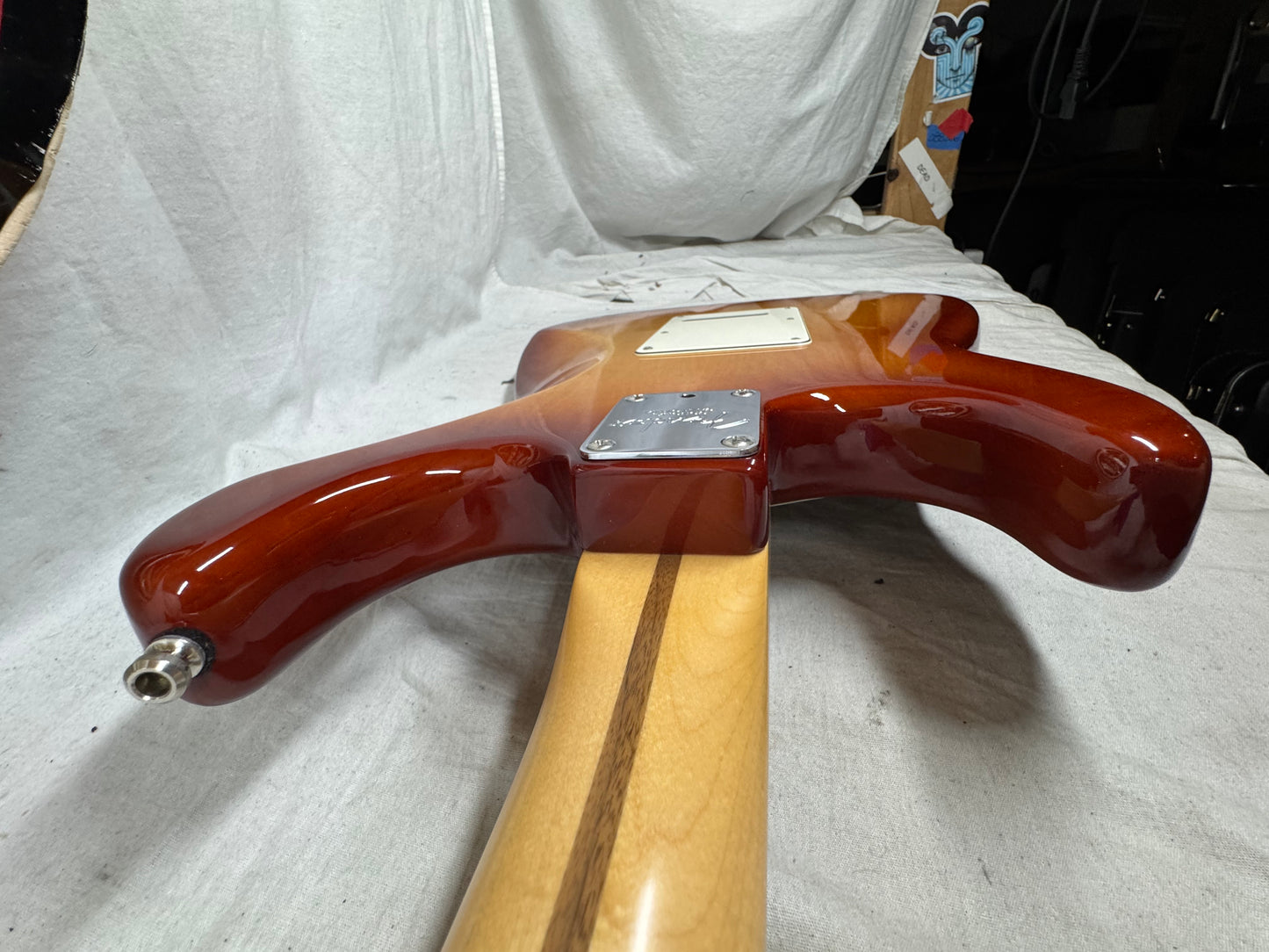 Fender American Stratocaster Guitar with Gator Case 2016 - Sienna Sunburst / Maple neck