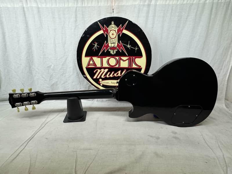 Gibson Les Paul Classic Guitar with Case - Image 8