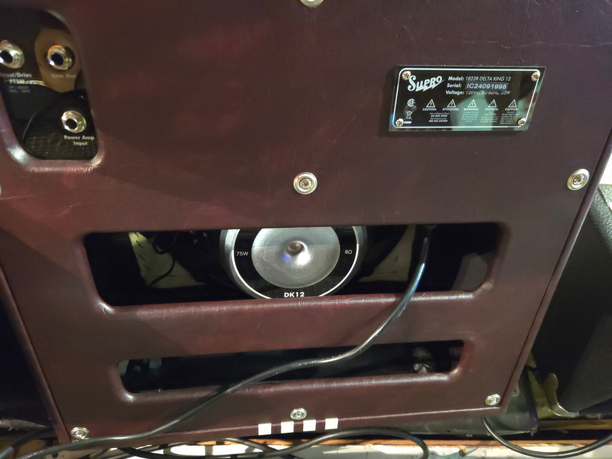 Supro 1822R Delta King 12 15-Watt 112 1x12 Guitar Combo Amplifier - Burgundy / Cream Stripes - Local Pickup Only