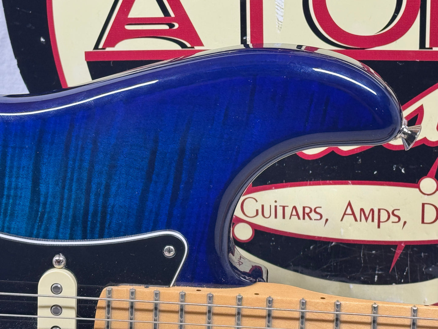 Fender Limited Edition Player Stratocaster HSS Plus Top Guitar 2021 - Blue Burst / Maple neck
