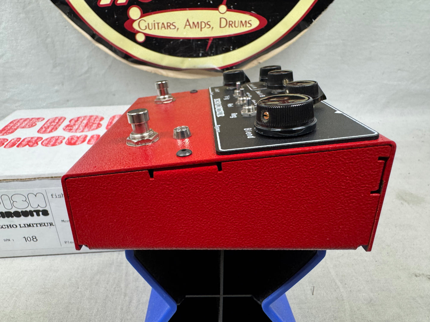 Fish Circuits Echo Limiteur Delay Pedal with Box