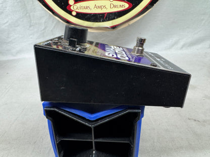 Electro-Harmonix EH 4600 eh4600 Small Clone Chorus Pedal