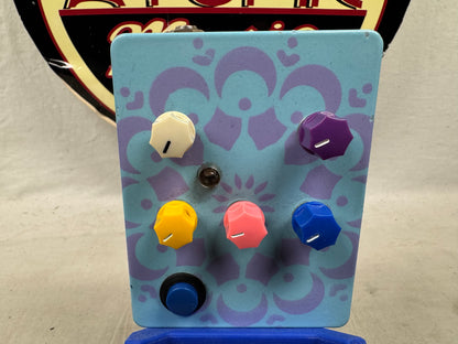 digdugDIY Digital Surf Noise Generator Pedal