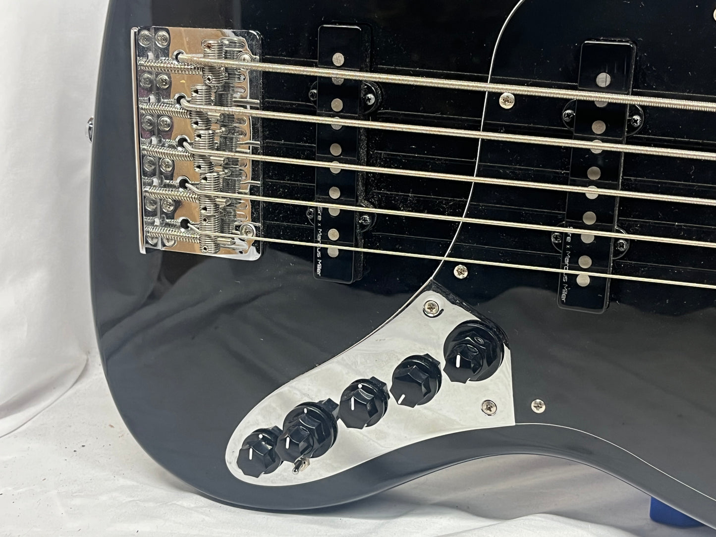 Sire Marcus Miller V7 5-String Doublecut Electric Bass