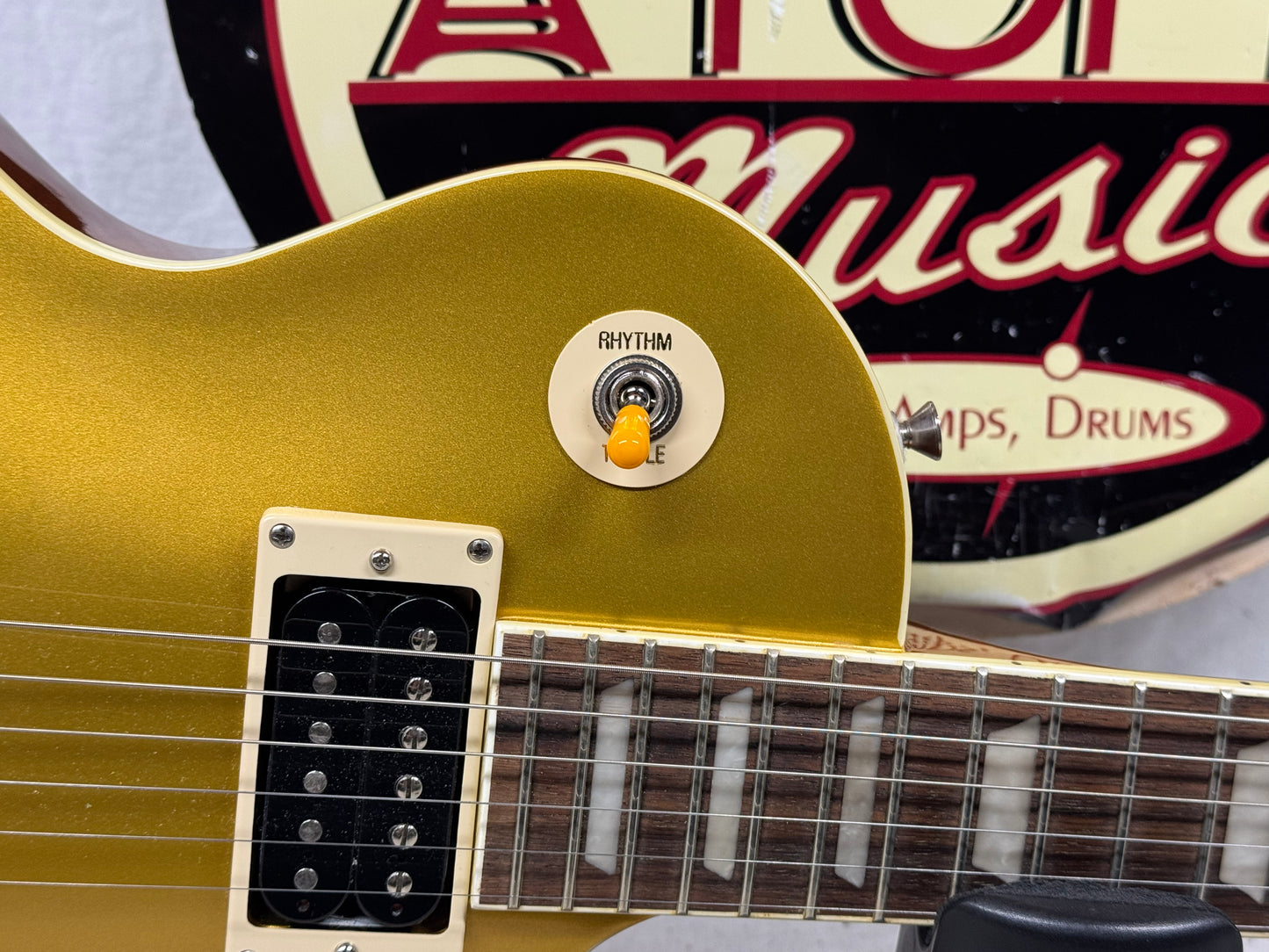 Epiphone Slash "Victoria" Les Paul Standard Guitar with Case 2021 - Gold Top goldtop