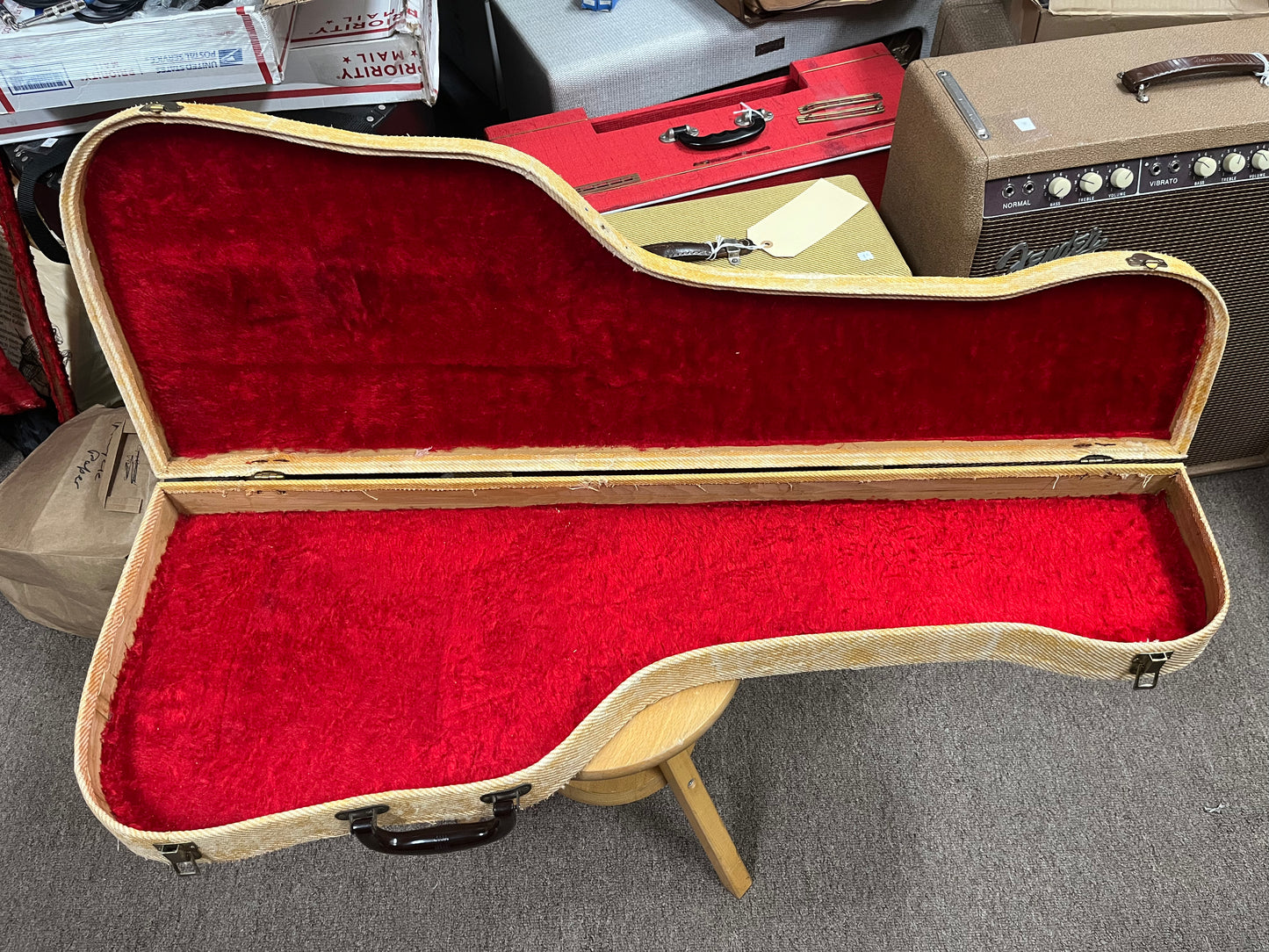 Fender Rare Vintage Poodle Case for Stratocaster or Telecaster