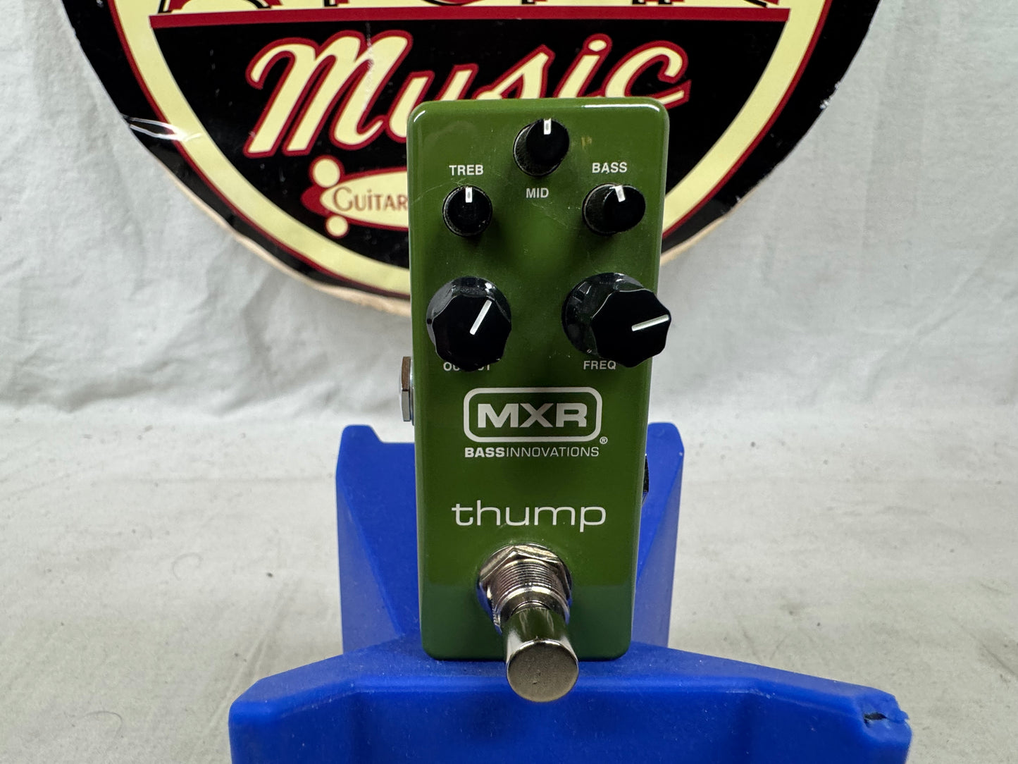 MXR M281 Thump Bass Preamp Pedal
