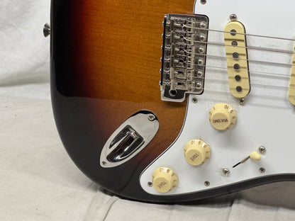 Fender Jimi Hendrix Stratocaster Guitar 2022 - 3-Color Sunburst / Maple neck