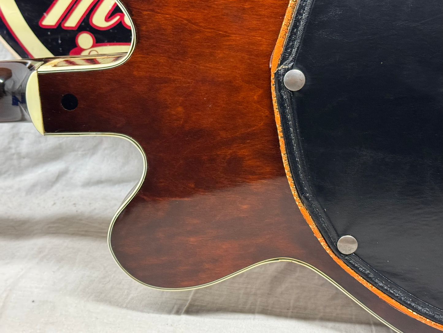 Gretsch 6122 G6122 The Chet Atkins Country Gentleman Hollowbody Guitar with Case - modified 1964