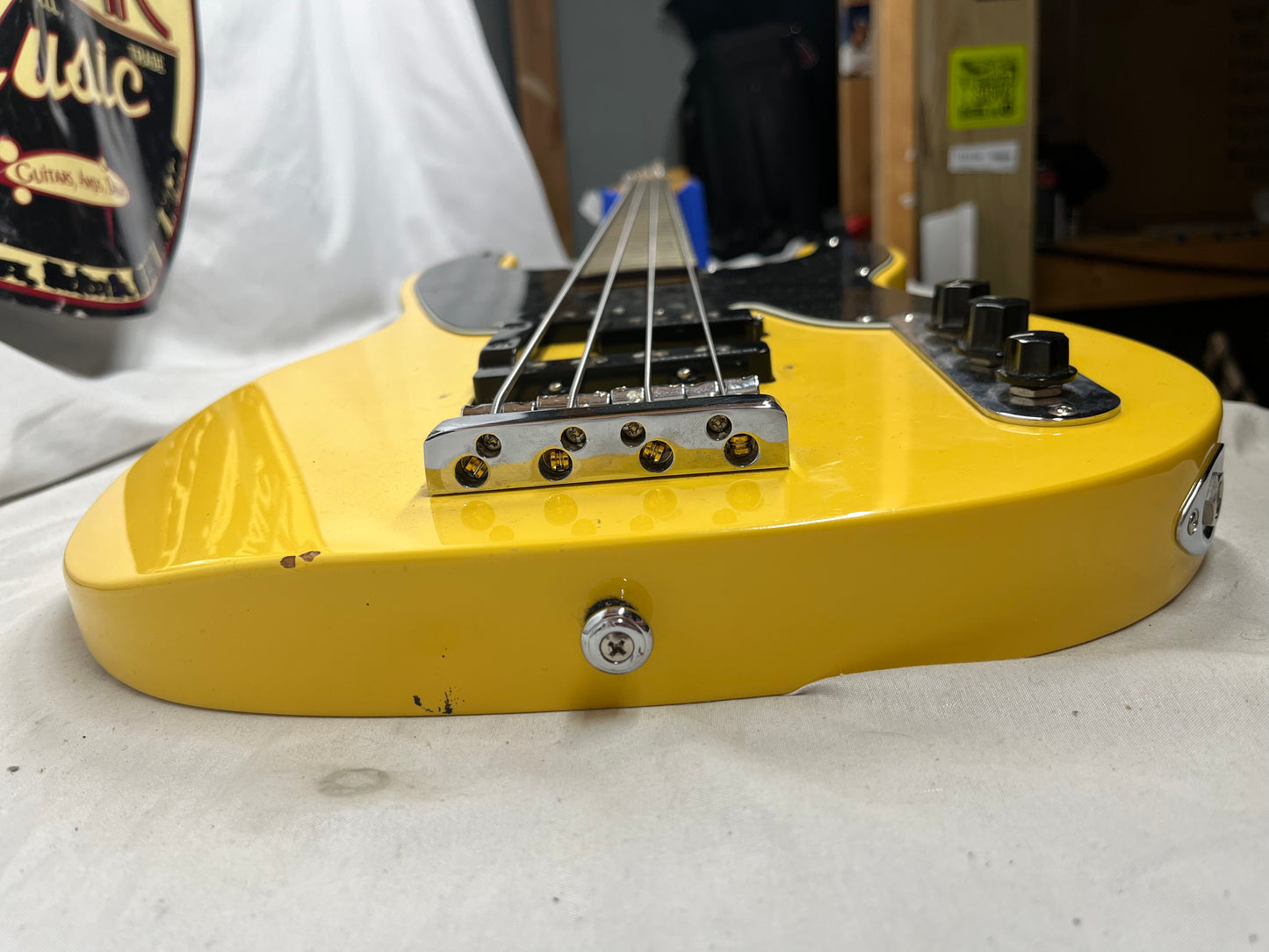 Schecter Model T Diamond Series 4-String Doublecut Electric Bass