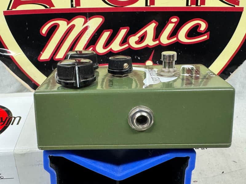 Wren and Cuff Tall Font Russian Muffy Distortion Pedal with Box - Image 6