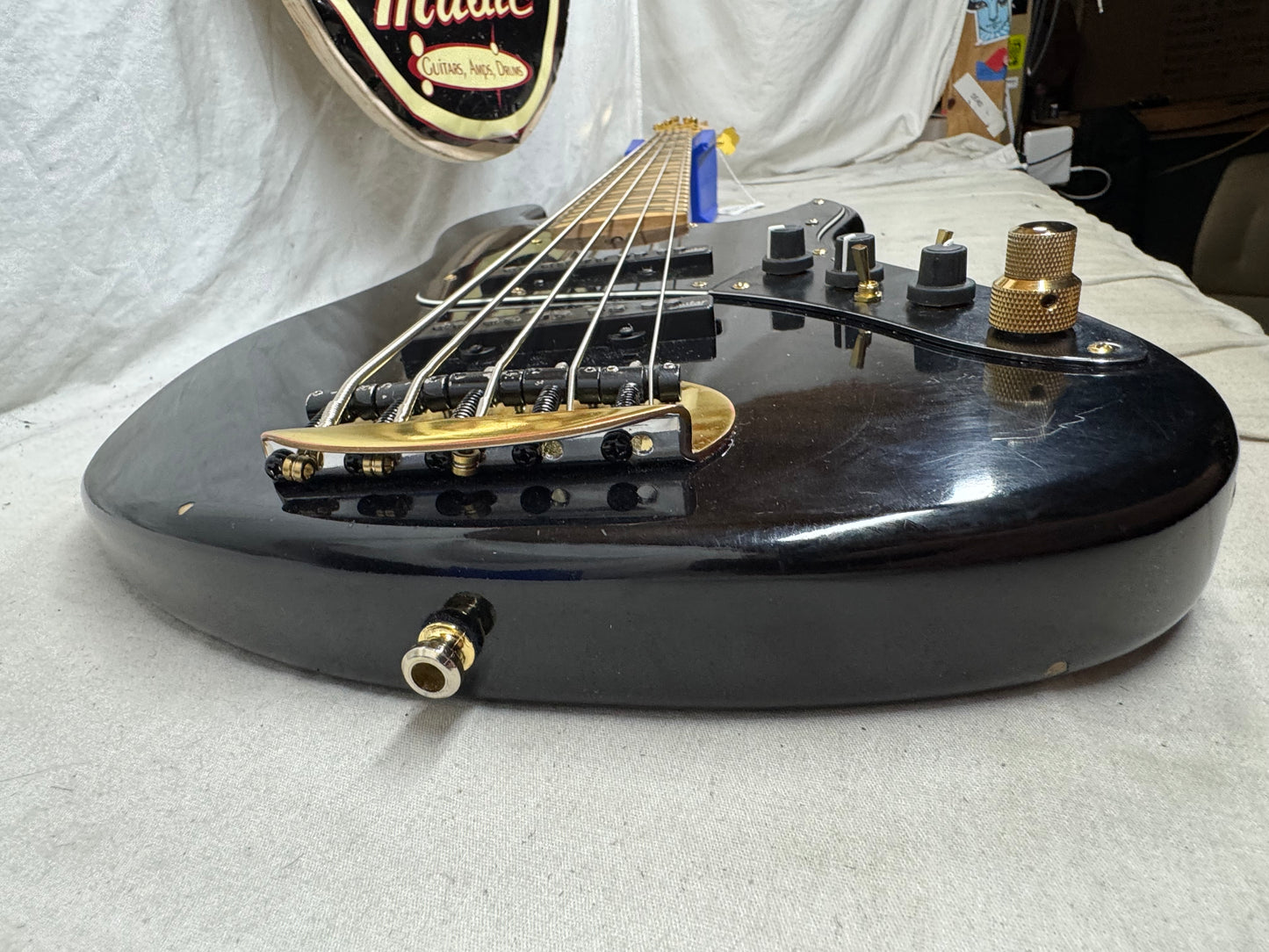 Lakland Skyline Series 5-string Bass - Upgraded Electronics - 2014 - Black / Maple neck