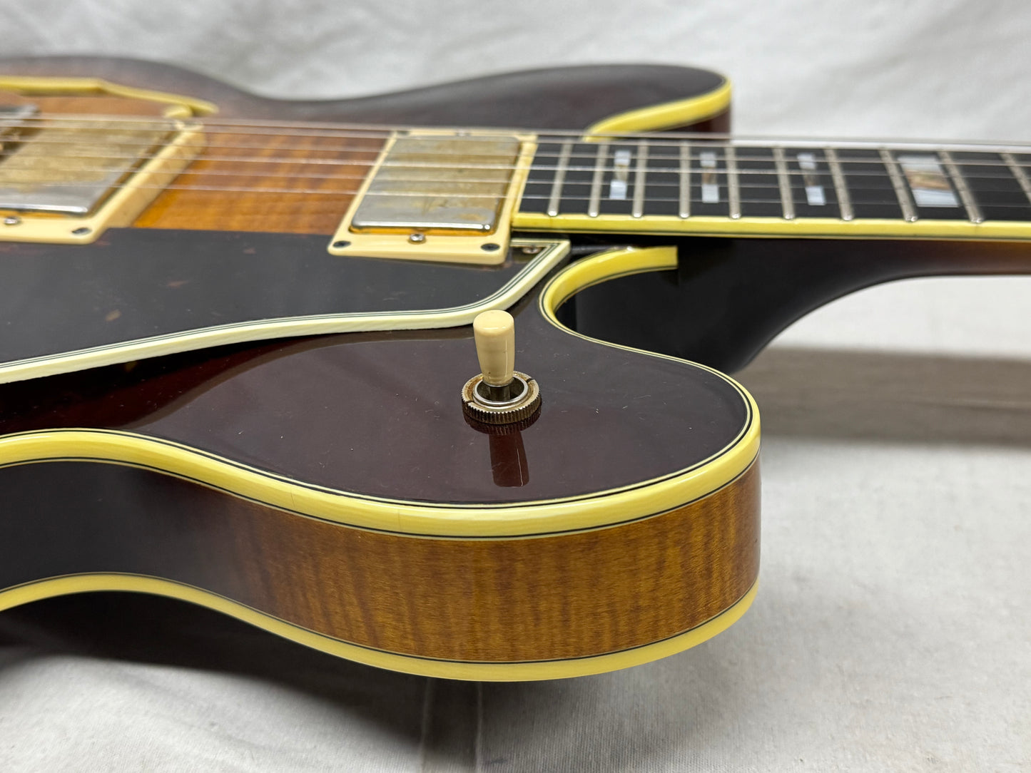 Ibanez Artist 2630-AV Semi-Hollowbody Guitar with Case - MIJ Made In Japan 1979 - Antique Violin