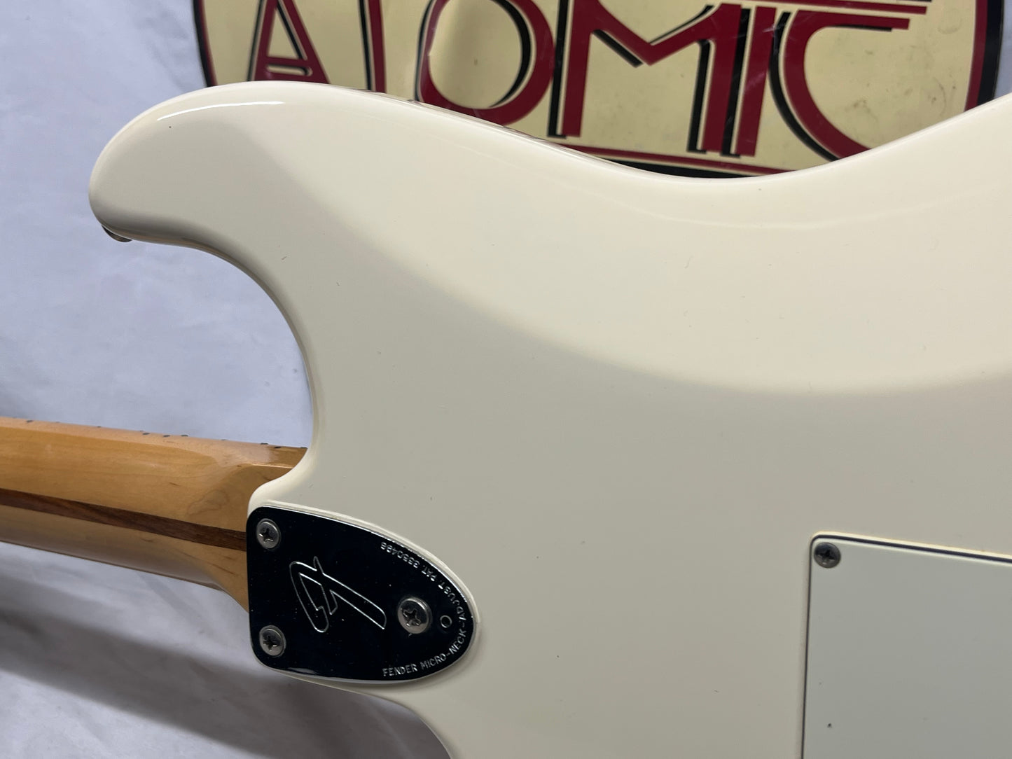 Fender Classic Series '70s Stratocaster strat Electric Guitar MIM - Made in Mexico - Olympic White