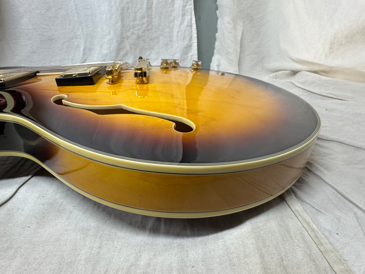 Epiphone Sheraton II 2 Semi-Hollowbody Guitar with Case - MIK Korea 2003 - Vintage Sunburst