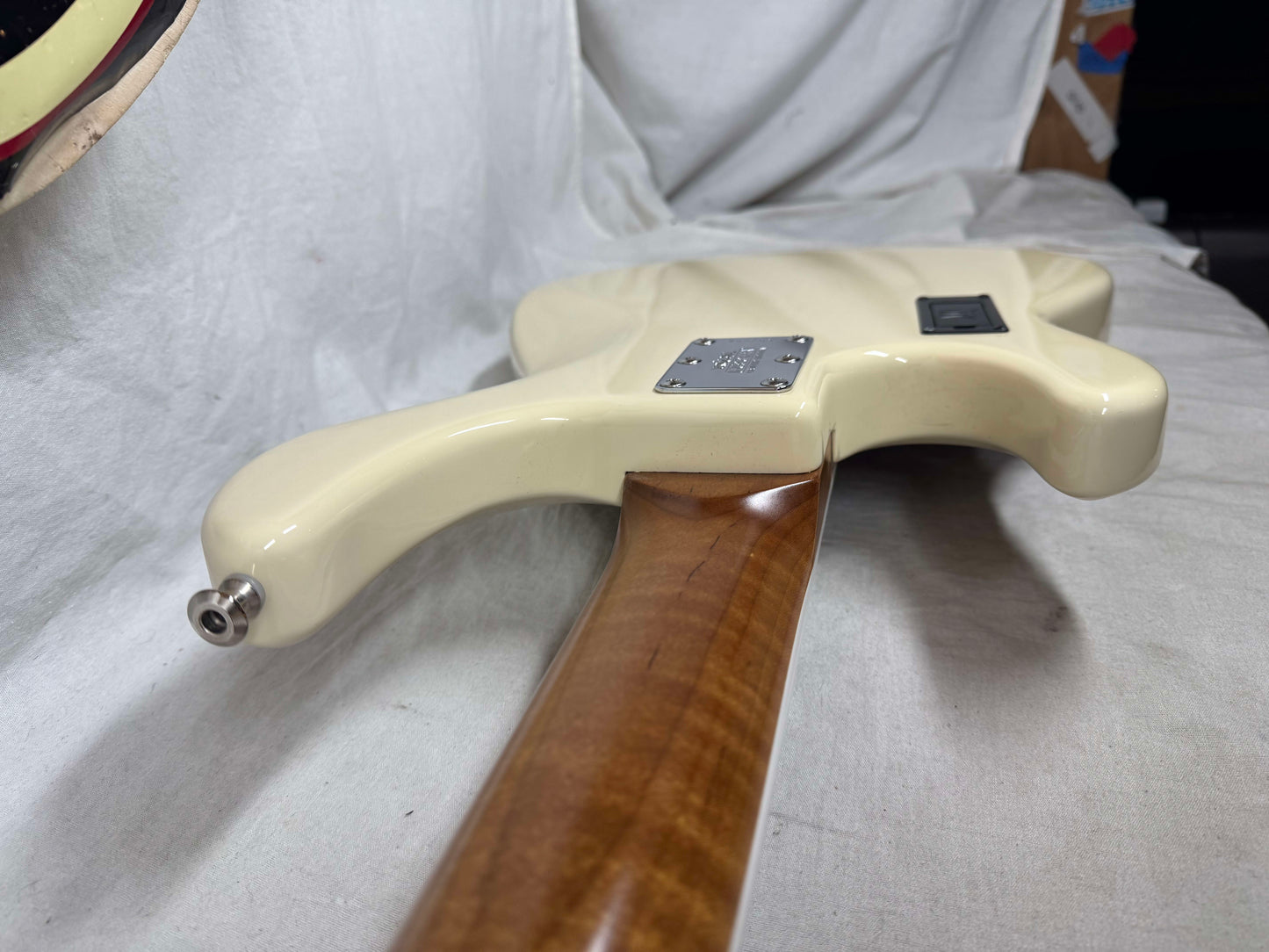 Ernie Ball Music Man 30th Anniversary Stingray sting ray 5 H Bass with Case 2018 - Translucent Buttercream / Roasted maple neck / maple fingerboard