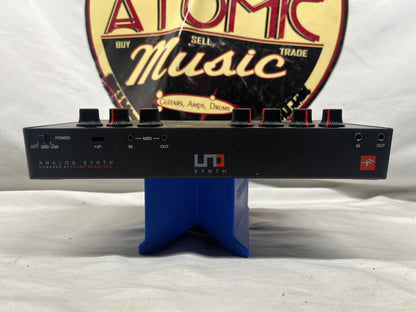 IK Multimedia UNO Analog Synthesizer