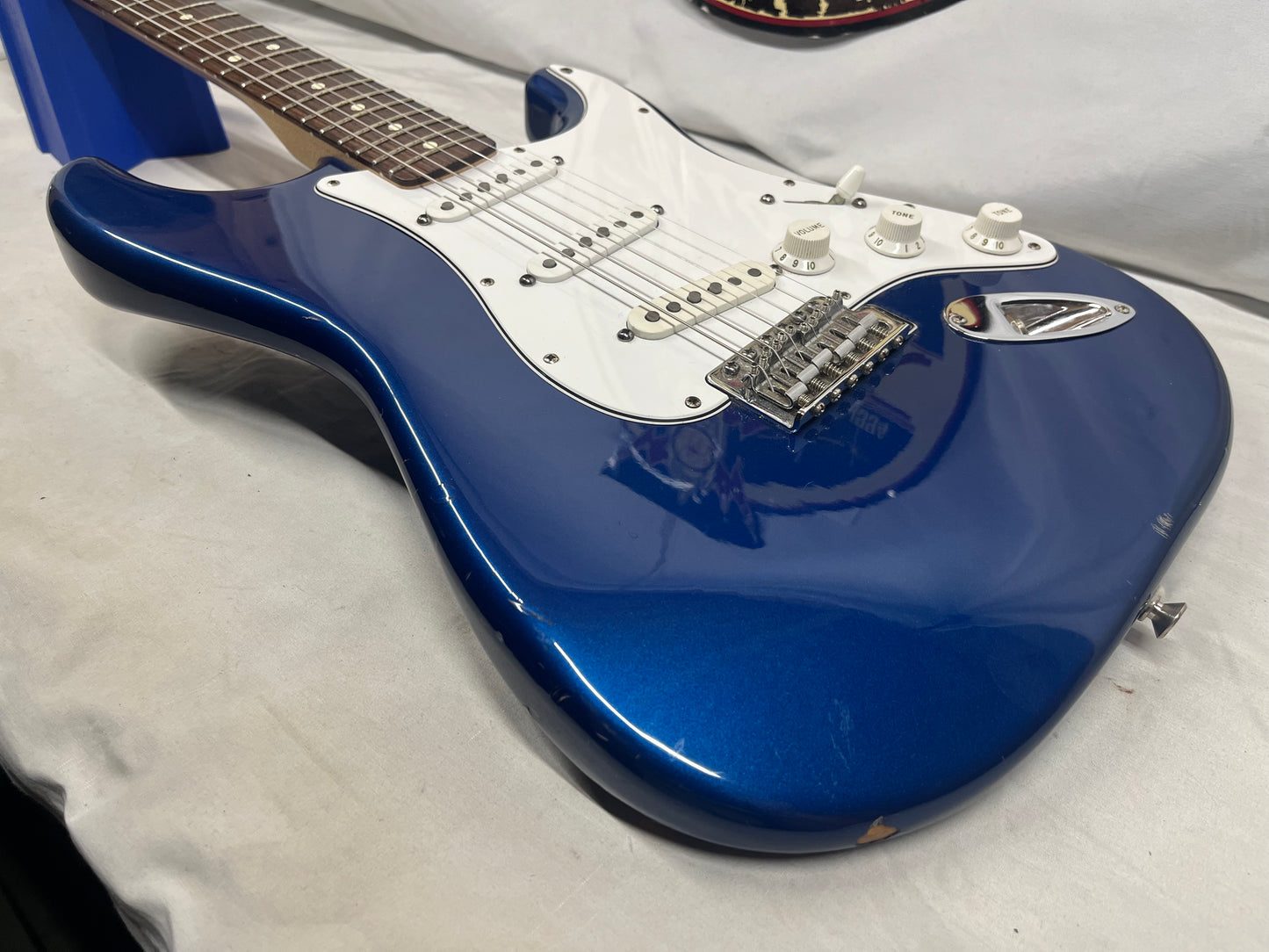 Fender Standard Stratocaster Strat Electric Guitar MIM - Made in Mexico - Electron Blue