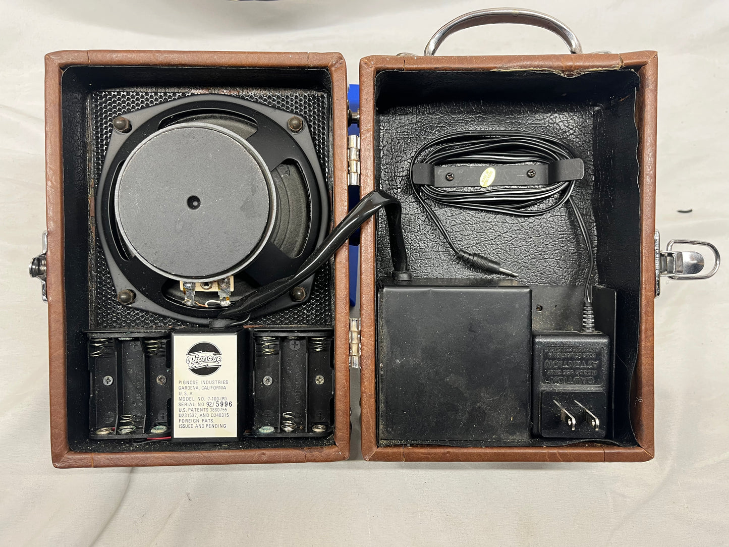 Pignose 7-100(R) Portable Guitar Amp with Power Supply