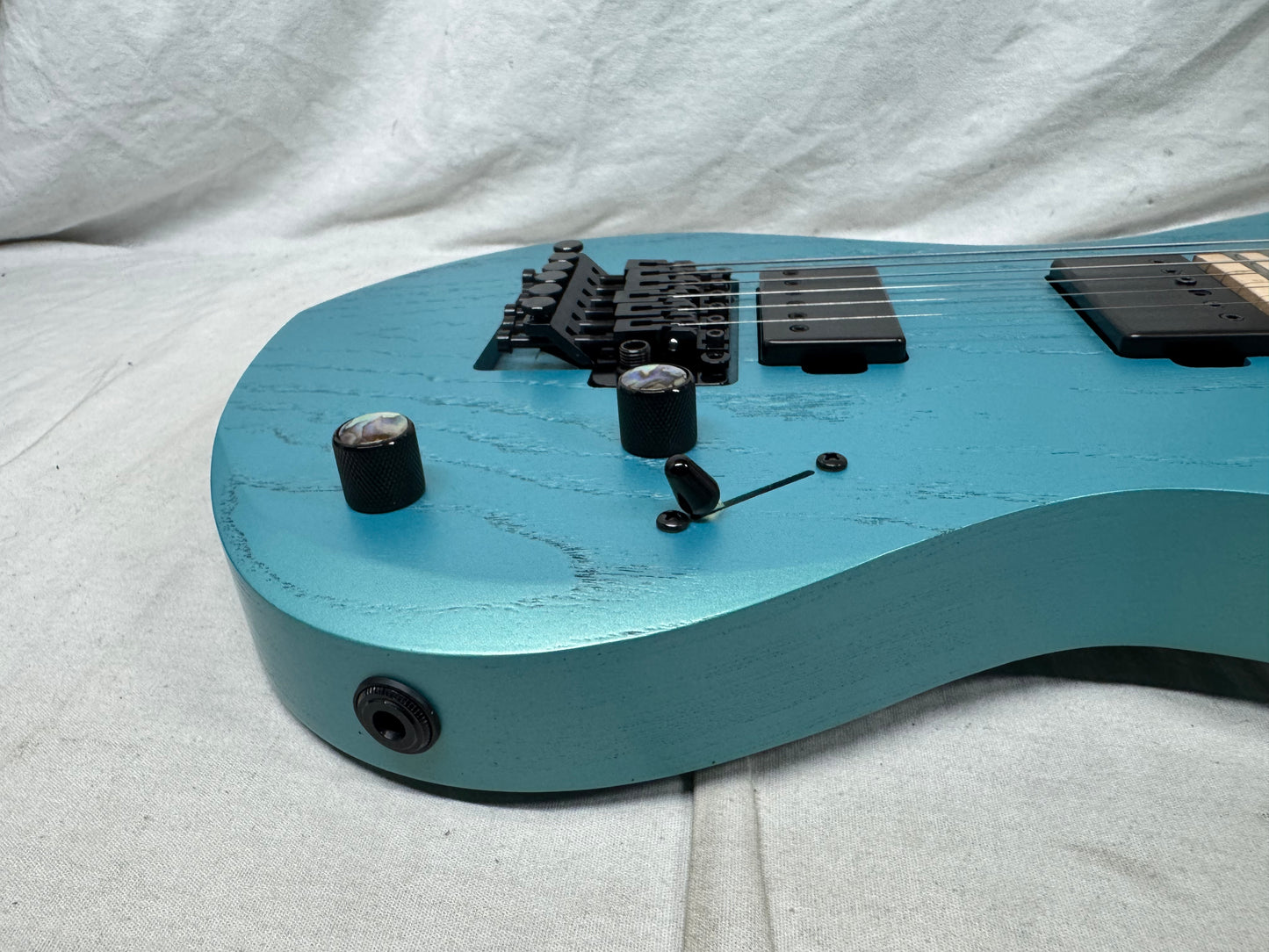 Kiesel A2 6 6-string Guitar with Gig Bag - Blue Mist Metallic