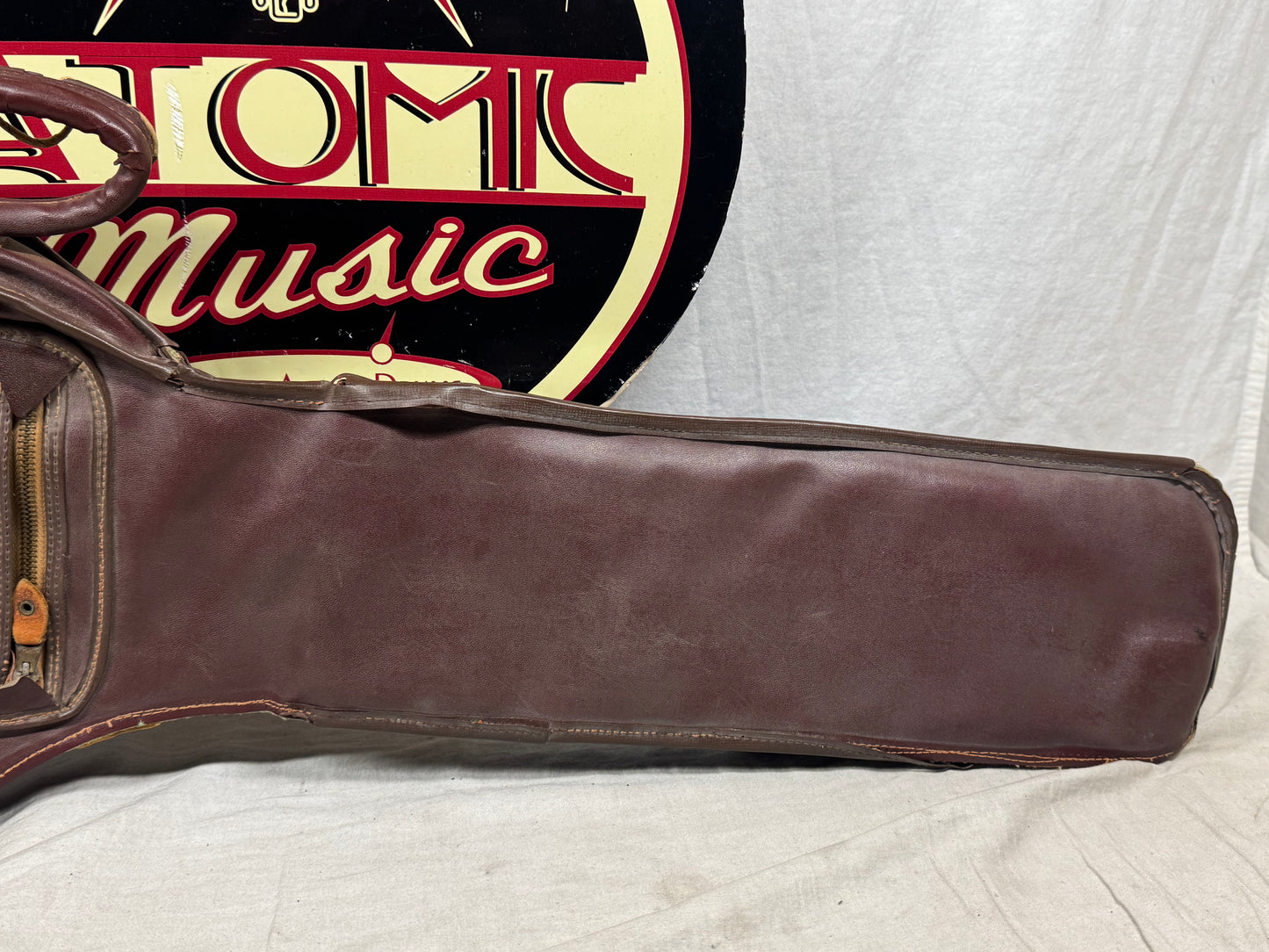 Artistic Products Company (Victoria) Vintage Plasti-Leather (Leather/Vinyl) Gig Bag 1950s - Brown