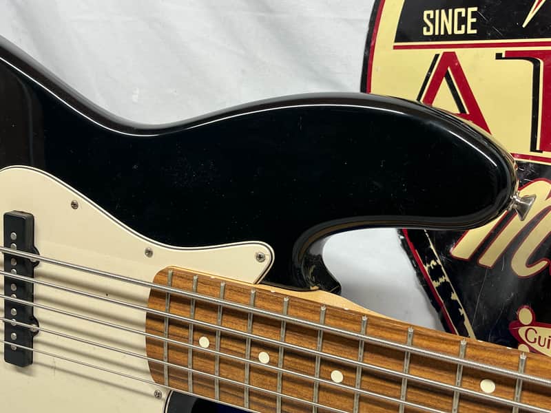 Fender Standard Jazz Bass V 5-String Electric Bass - Image 3