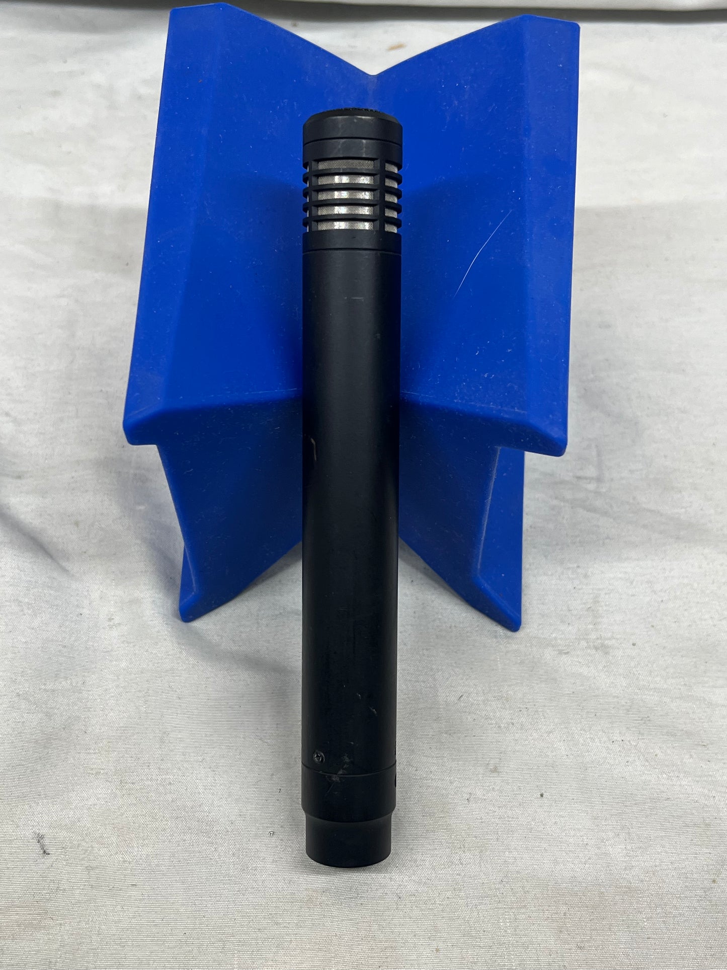Audio Technica AT4041 Small Diaphragm Cardioid Condenser Microphone with Case