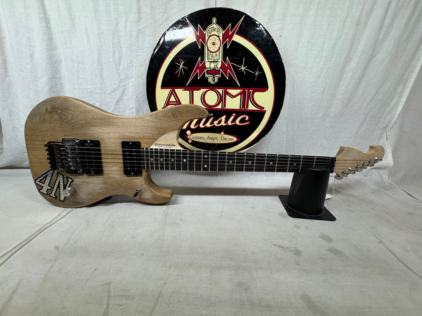 Washburn USA Signature Series 4N-D-U Nuno Bettencourt Signature Model Guitar with Case