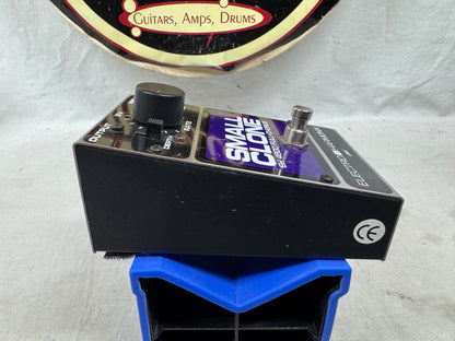 Electro-Harmonix EH 4600 eh4600 Small Clone Full-Chorus Pedal