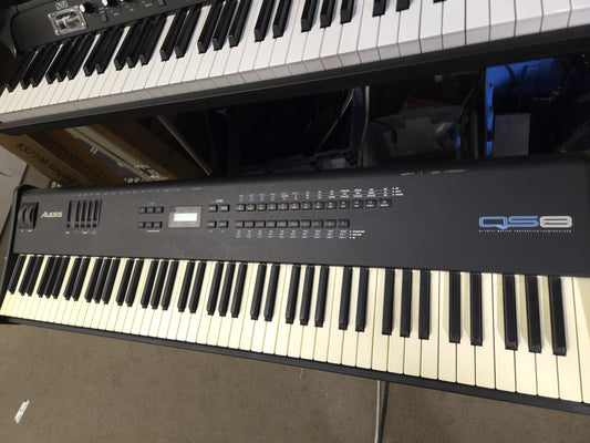 Alesis QS8 - Local Pickup Only
