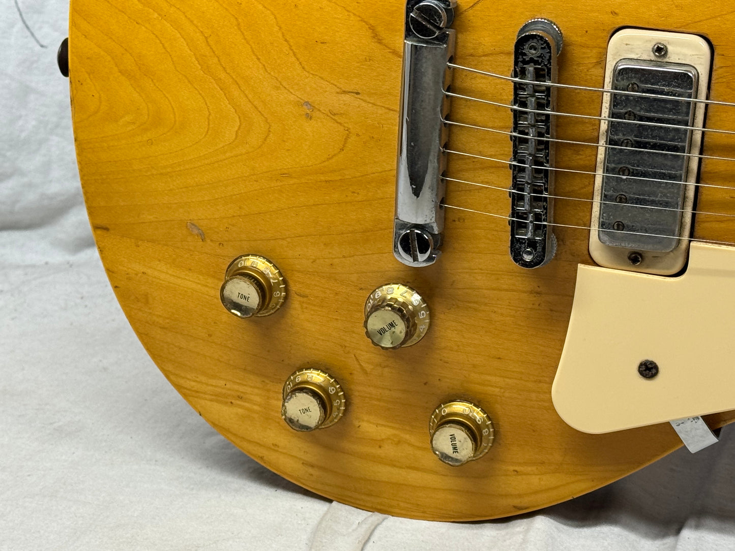 Gibson Les Paul Deluxe with Case 1976