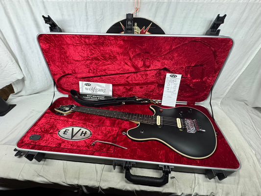 EVH Eddie Van Halen Wolfgang Signature Guitar with Case 2022 - Stealth Black