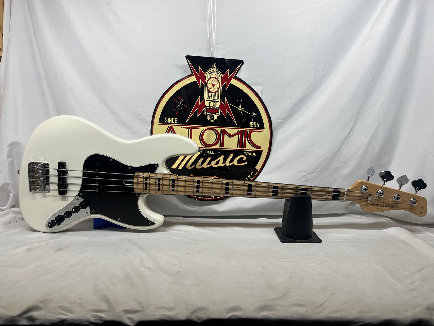 Sire Marcus Miller V7 4- String J-Style Electric Bass