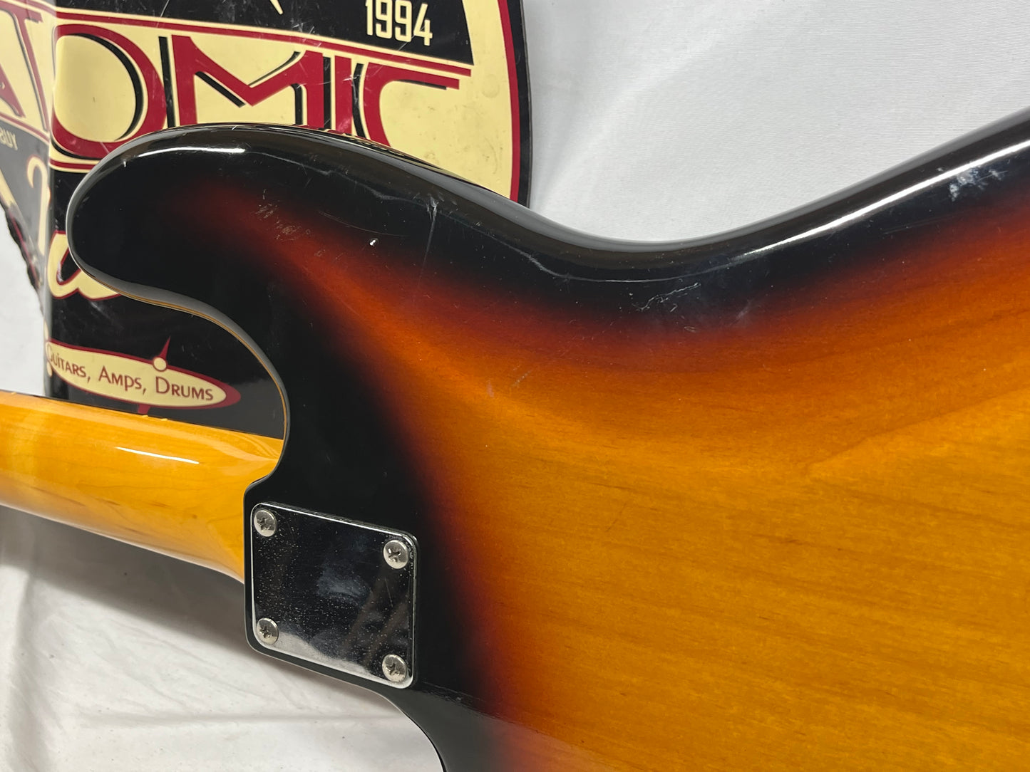 Fender Jaco Pastorius Signature Fretless 4-String Electric Jazz Bass - 3-Color Sunburst