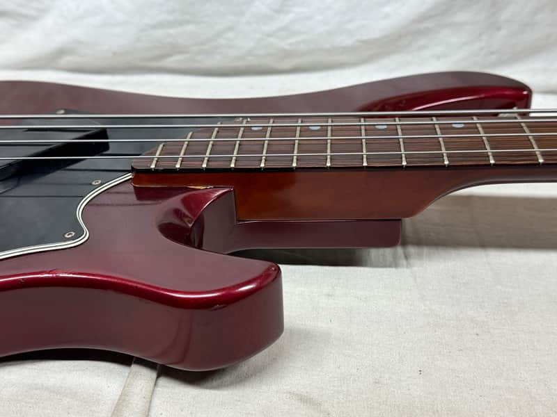 Gibson Victory 4-string Bass with Case - Image 14