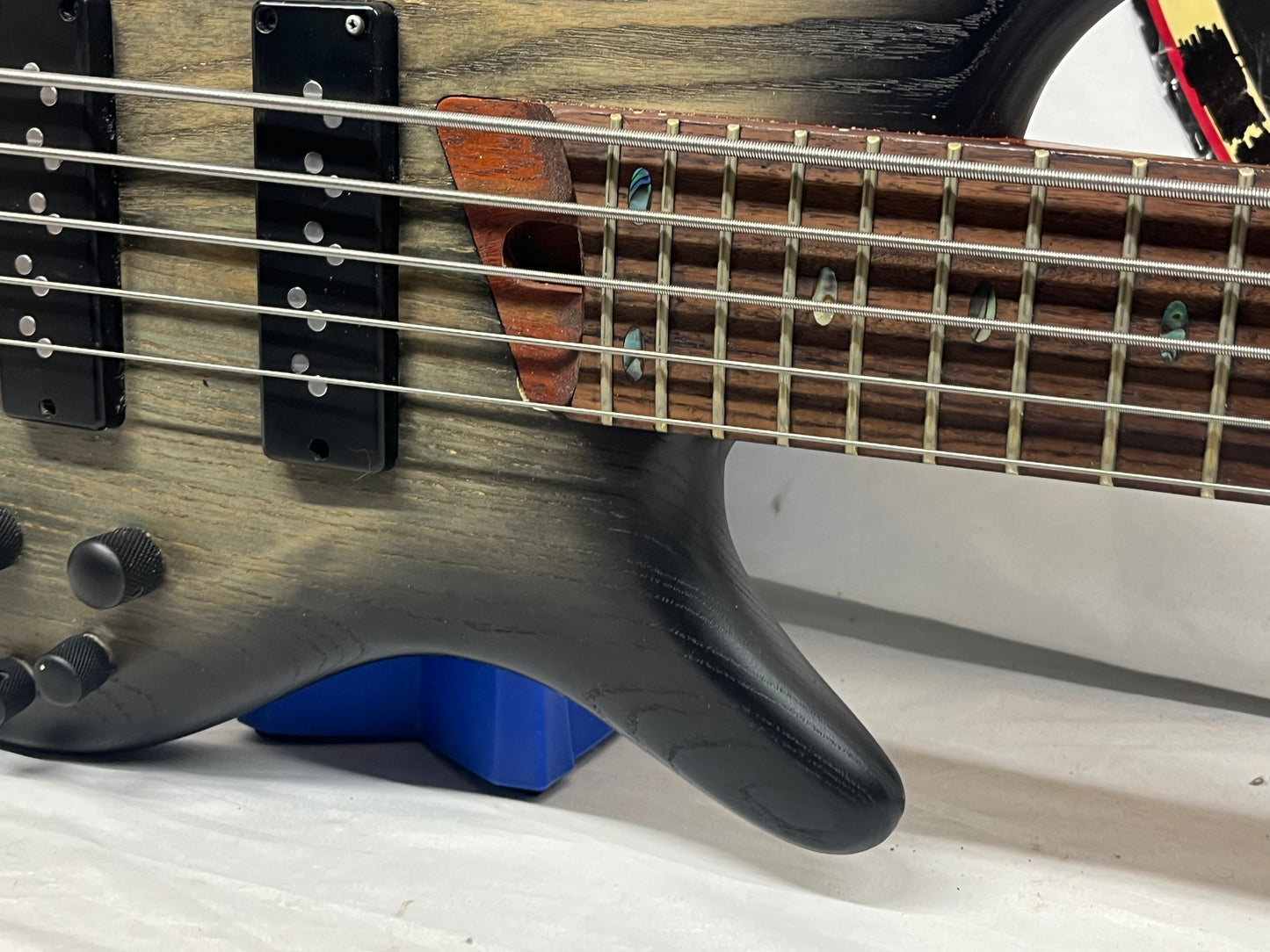 Ibanez Soundgear SR605E 5-String Electric Bass